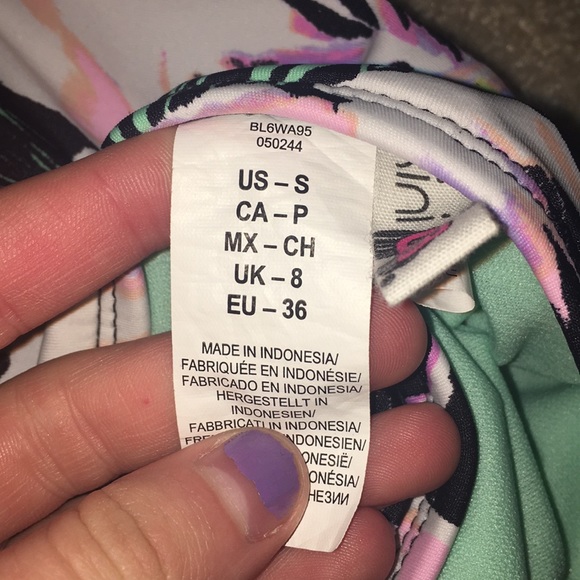 Flower bikini - Picture 6 of 8